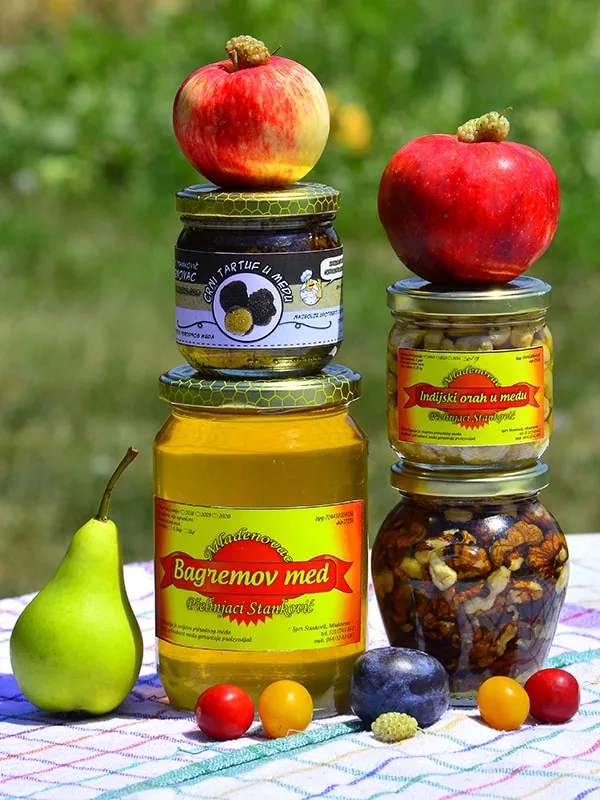  Med i voće u ishrani sportista 