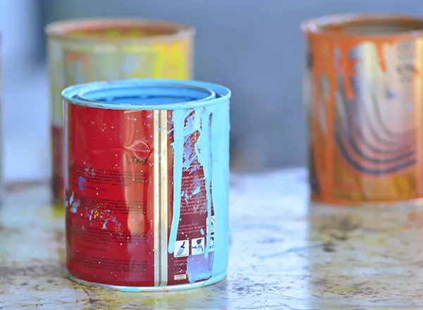 Potrošena farba na košnice